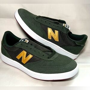 NWT New Balance 440 Sneakers. Green & Gold Men’s Size 10.